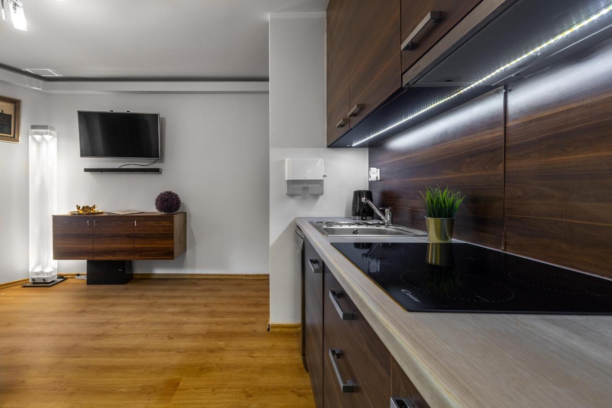 Aparthotel City Center Apartments 克雷尼察 外观 照片